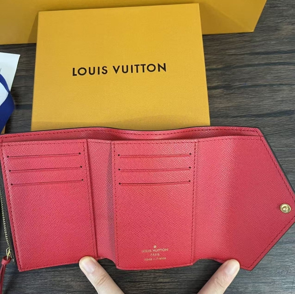 Louis Vuitton Victorine Wallet - Picture 7 of 10